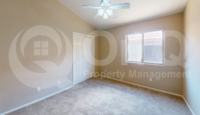 Building Photo - 579 W Tara Danette Dr