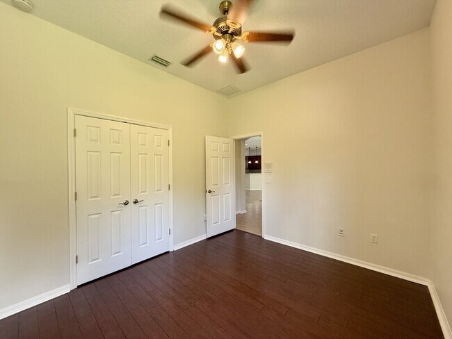 Building Photo - 15224 Kestrelrise Dr