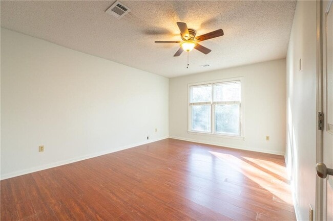 Building Photo - 311 Hollyfax Cir NE