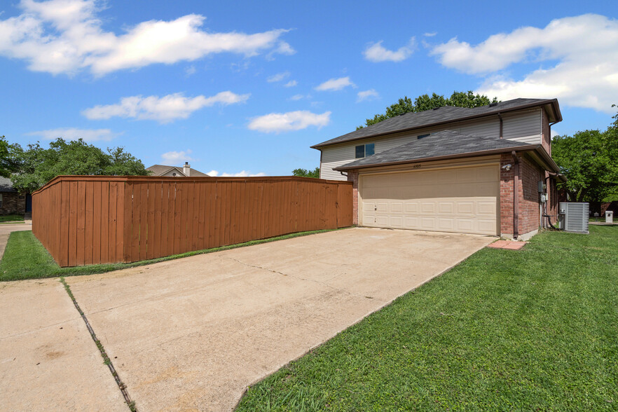 Building Photo - 6505 Tara Ln