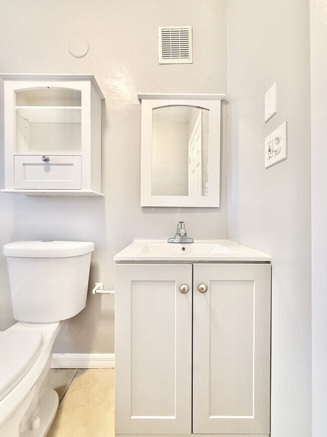 Building Photo - 1914 31st St S