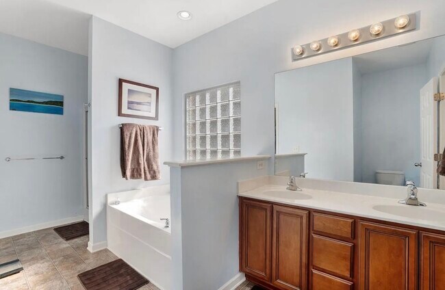 Building Photo - 4078 Locerbie Cir