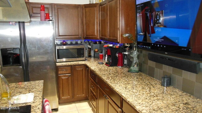 Building Photo - 1627 E Fremont Dr