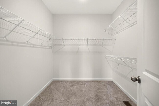 Building Photo - 20957 Bluebird Sq