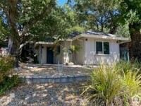 Building Photo - Newly Renovated Detached Studio Cottage!