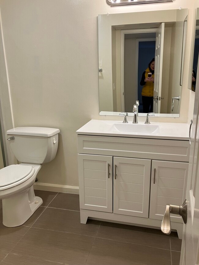 Building Photo - 350 N Civic Dr