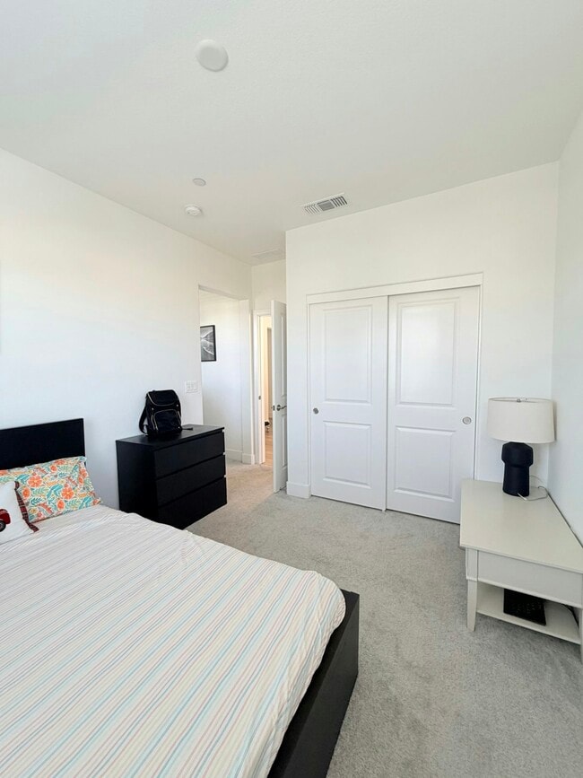 Building Photo - 42 Redberry Loop