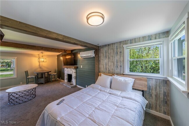 Building Photo - 99 Smith St