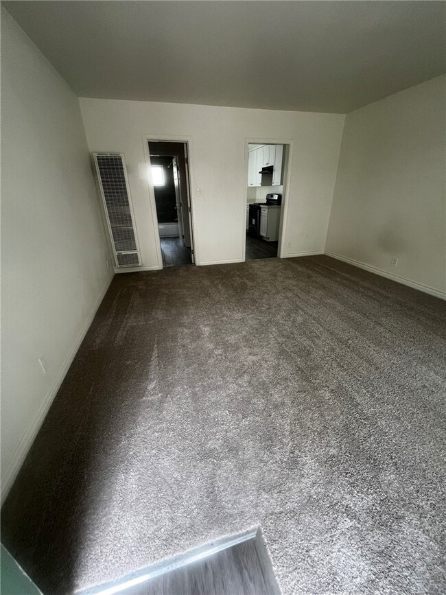 Primary Photo - 5434 Sierra Vista Ave