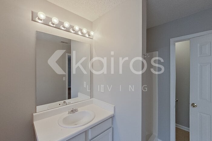 Building Photo - 1763 Park Ct