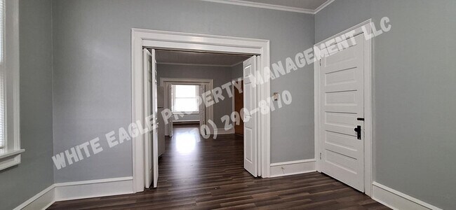 Building Photo - 836 N Main Ave