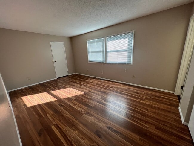 Building Photo - NEWLY RENOVATED HOME