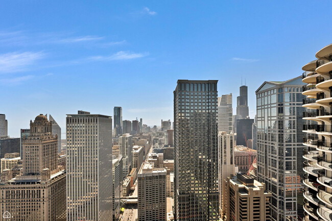 Building Photo - 300 N State St