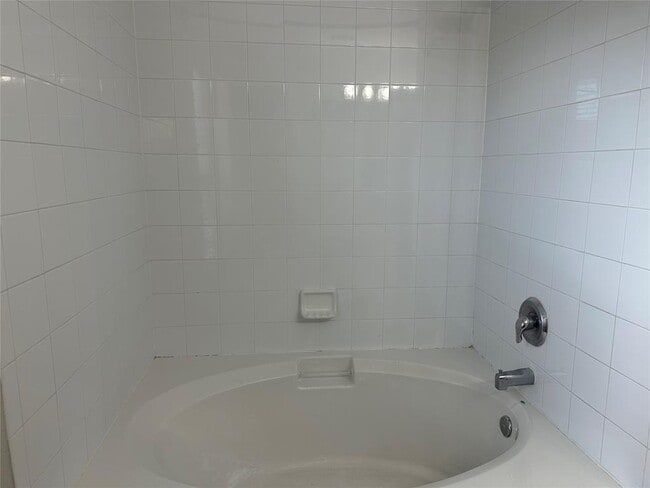 Building Photo - 4514 Quail Run Rd