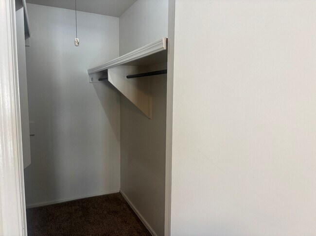 Building Photo - 4812 E 68th St