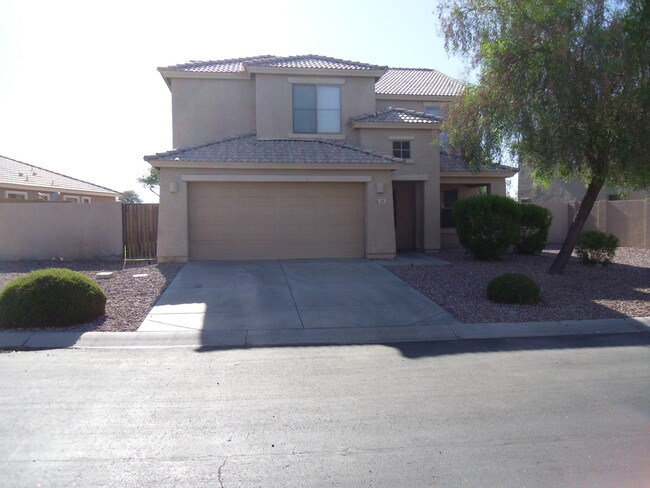 Building Photo - COMING SOON! 4 Bed 3 Bath home with Golf C...