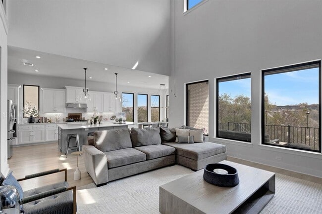 Building Photo - 325 Cumberland Cv