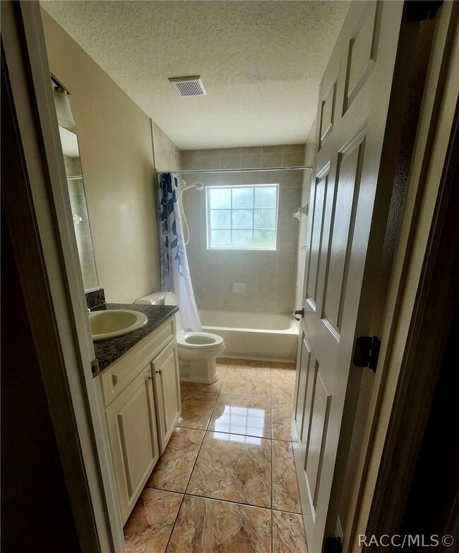 Building Photo - 835 E Rembrandt Way