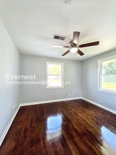 Building Photo - 818 W Old Hickory Blvd