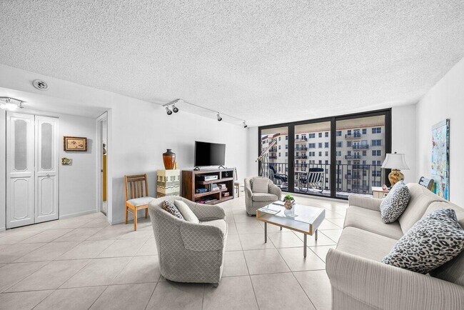 Building Photo - 3460 S Ocean Blvd