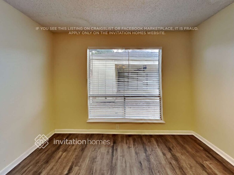 Building Photo - 11911 N Youngwood Ln