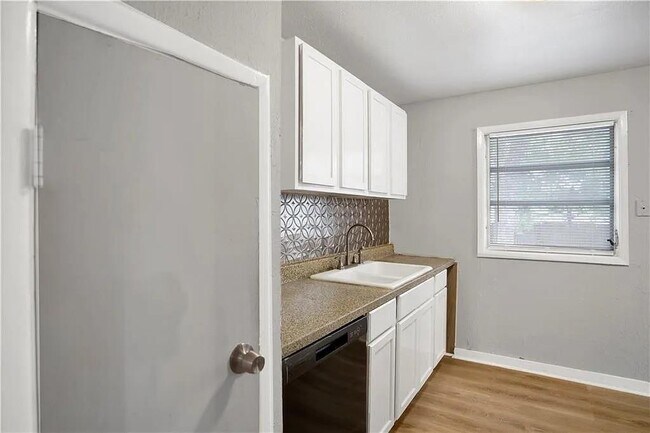 Building Photo - 3764 Autumndale Dr