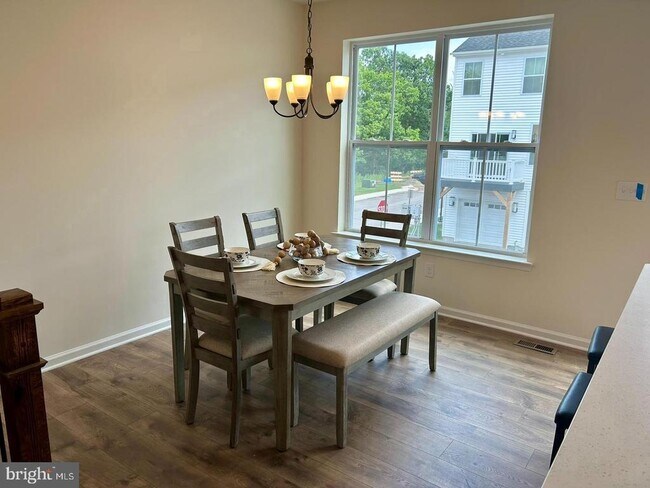 Building Photo - 135 Cobblestone Dr