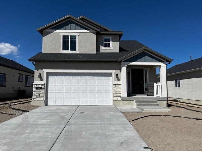 Primary Photo - GET $500 OFF THE FIRST MONTHS RENT!!!!