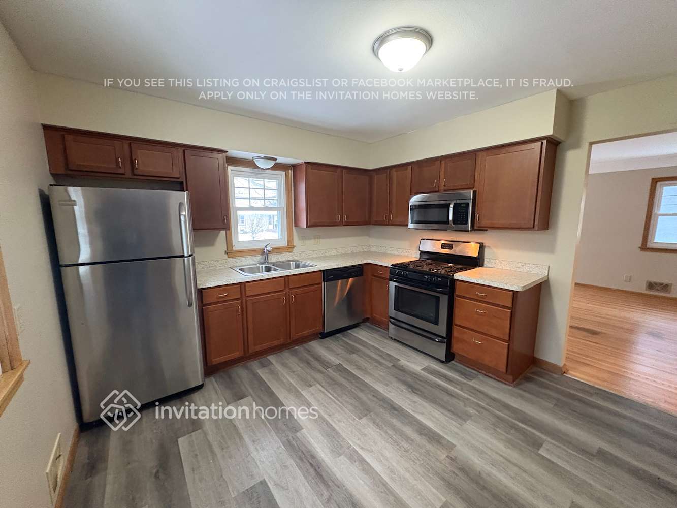 Building Photo - 4240 6th St NE