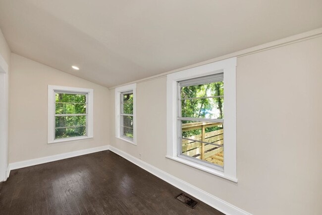 Building Photo - Avondale Gem!! - 3 Bed/2 Bath - Great location!