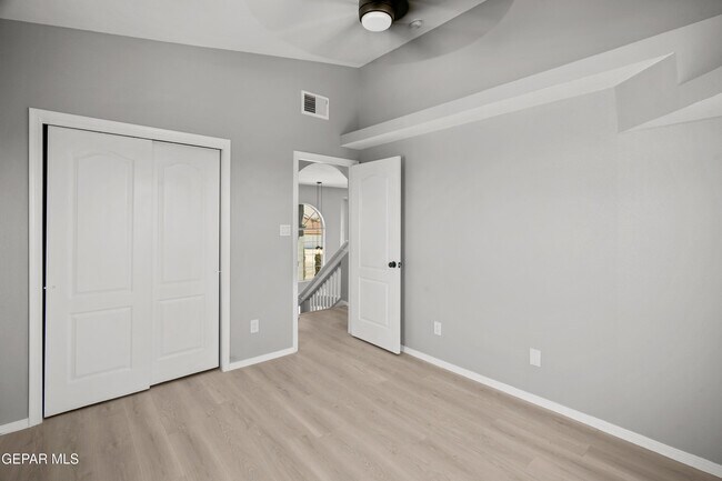 Building Photo - 3209 Tierra Ave Pl
