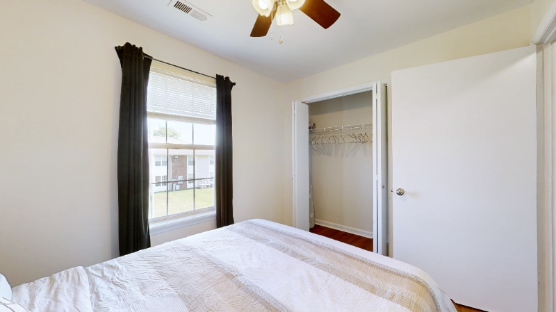 Building Photo - 253 White Oak Rd