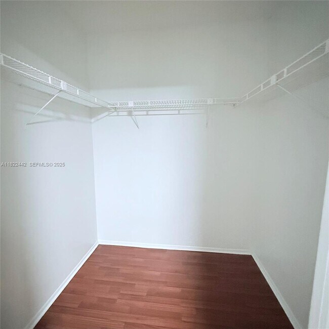 Building Photo - 3980 Oaks Clubhouse Dr