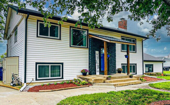 Primary Photo - 2643 N Holyoke St