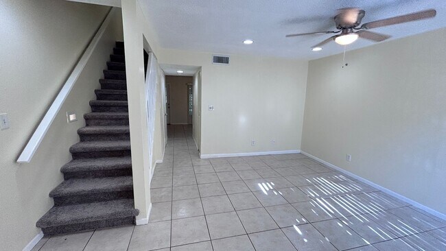 Building Photo - Unfurnished Annual Rental Available Now.