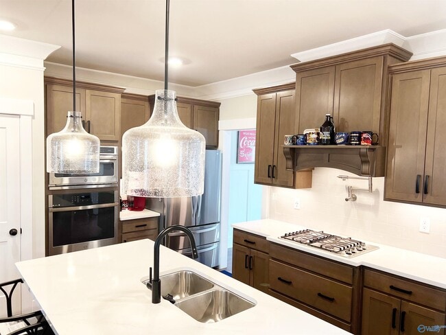 Building Photo - 531 Town Madison Blvd