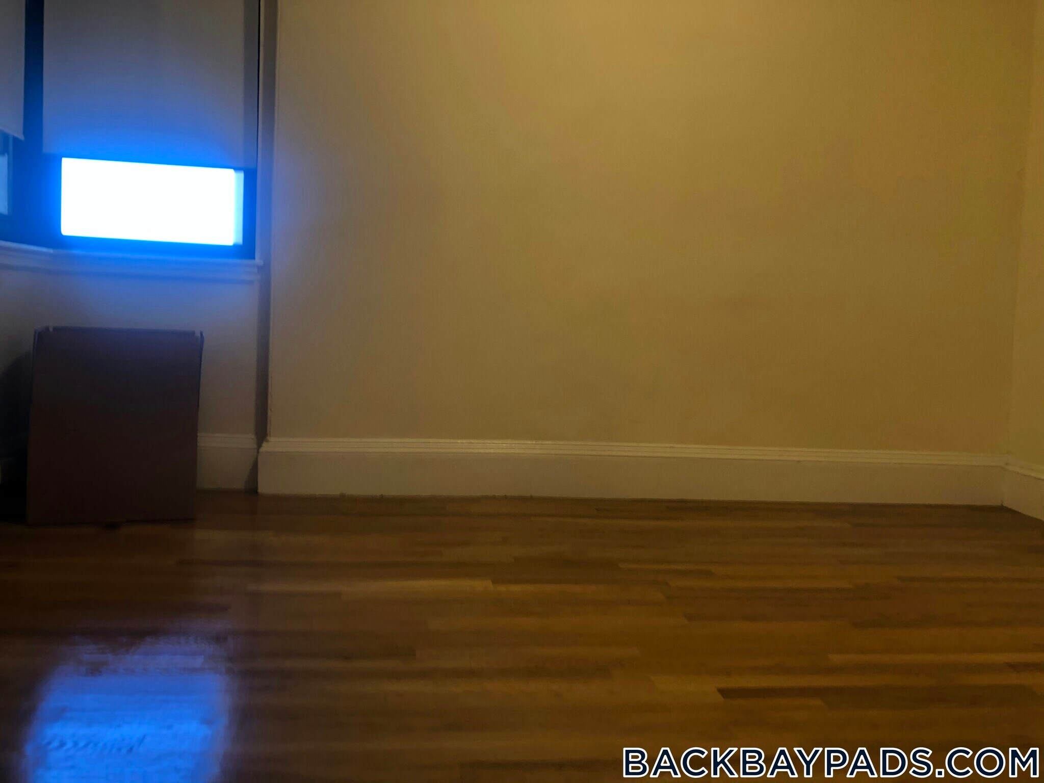 Building Photo - 504 Beacon St