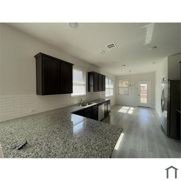 Building Photo - 2304 Pyrite Dr