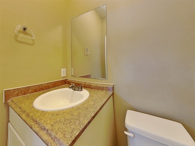 Building Photo - 22806 Tara Way Dr