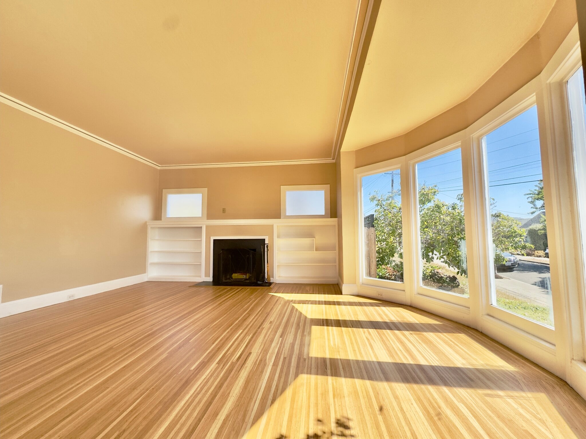 Building Photo - 2615 Maxwell Ave