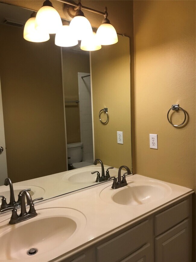 Building Photo - 2102 Louetta Spring Dr