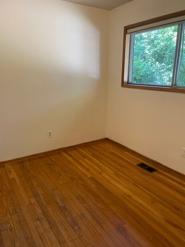 Building Photo - Lewis & Clark Law Students ONLY