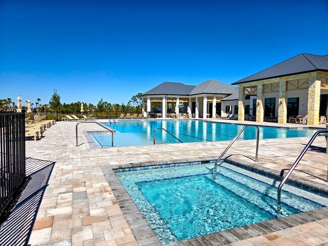 Building Photo - Resort-style Living in Palm Bay