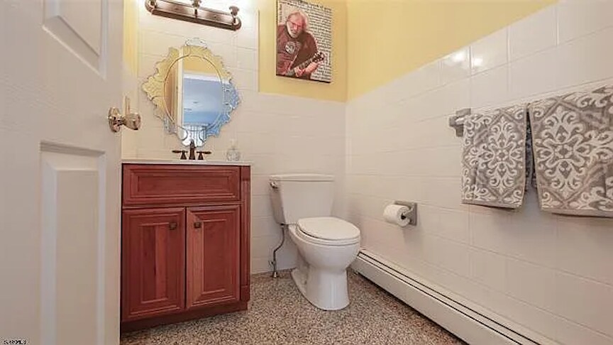 Building Photo - 10 N Adams Ave