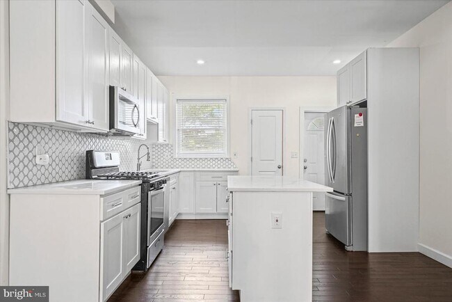 Building Photo - 609 McKewin Ave