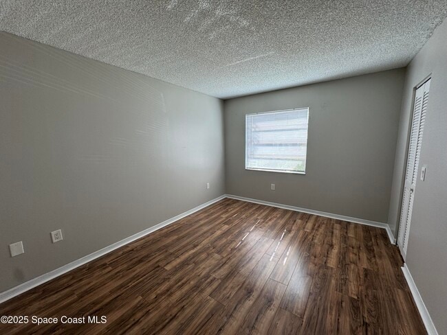 Building Photo - 1068 Mollie Ln