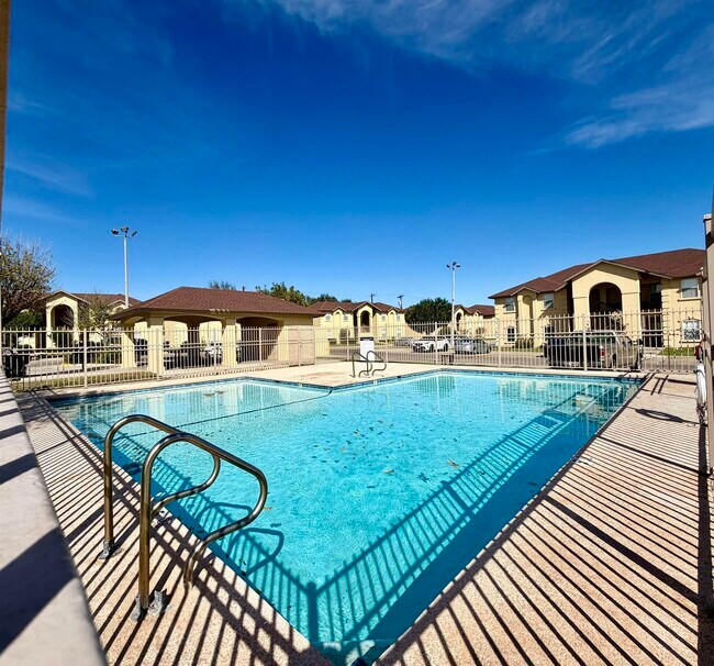 Building Photo - 9804 Cantera Ct