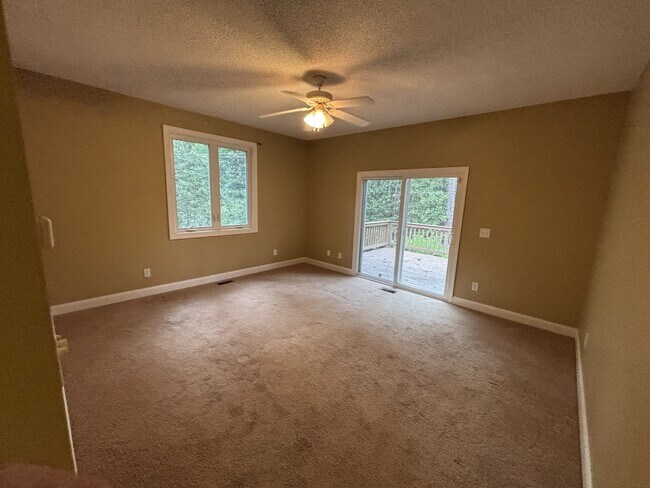 Building Photo - 285 Merion Cir