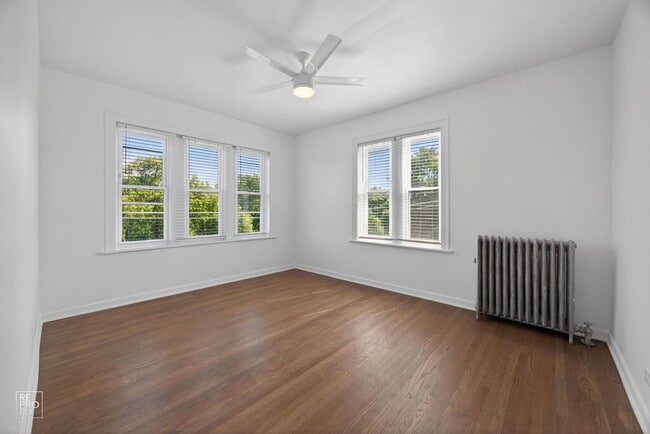 Building Photo - 6511 N Leavitt St