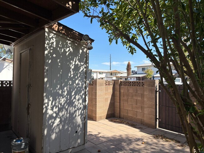 Building Photo - 7130 W Hazelwood St